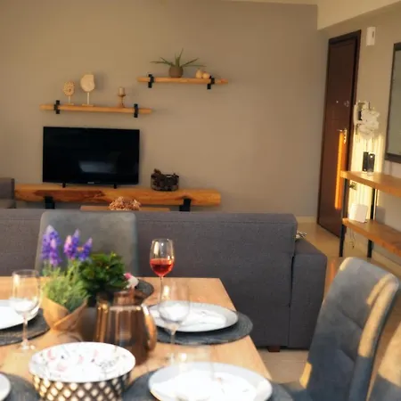 Onar Luxury Lägenhet Néa Péramos