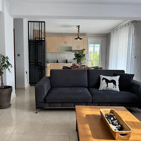 Onar Luxury * Néa Péramos