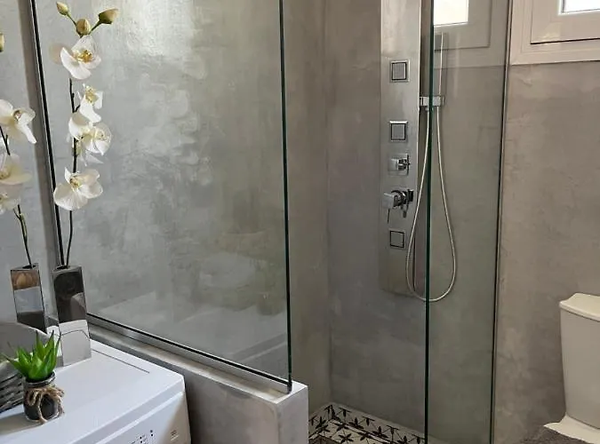 Onar Luxury * Néa Péramos